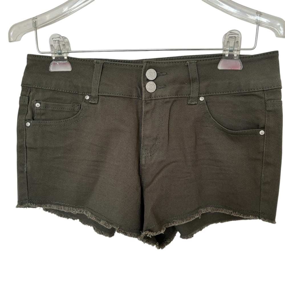 Refuge Cargo Green Shorts Size 4